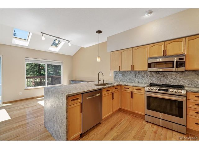 667 Trailside Rd, Golden, CO 80401