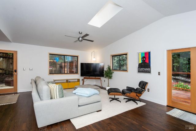 14225 Cherry St, Guerneville, CA 95446