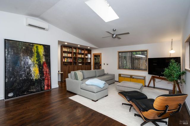 14225 Cherry St, Guerneville, CA 95446