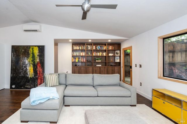 14225 Cherry St, Guerneville, CA 95446