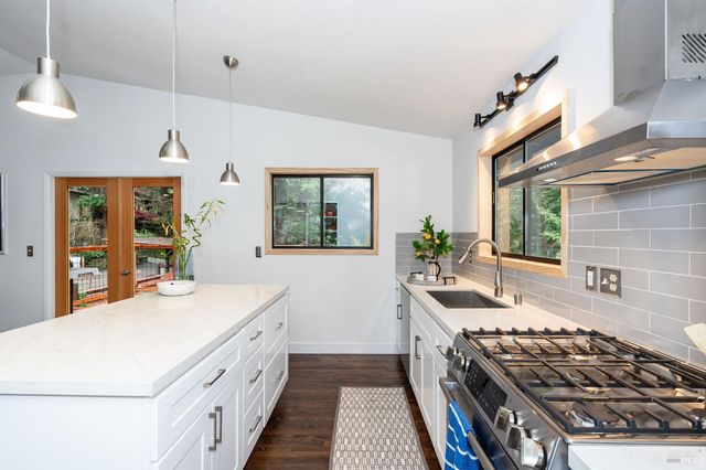 14225 Cherry St, Guerneville, CA 95446