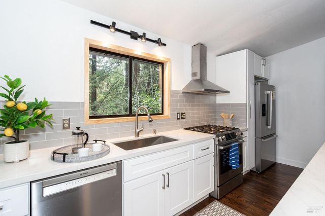 14225 Cherry St, Guerneville, CA 95446