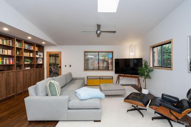 14225 Cherry St, Guerneville, CA 95446