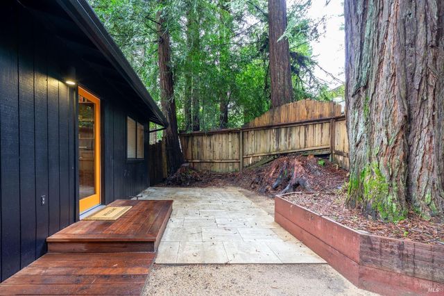 14225 Cherry St, Guerneville, CA 95446