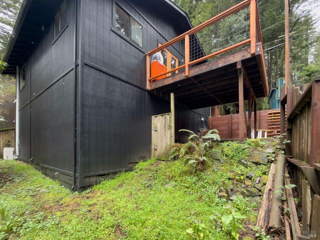 14225 Cherry St, Guerneville, CA 95446