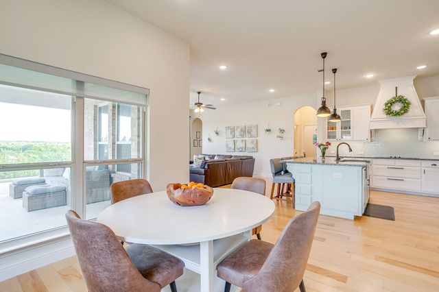 416 Bluffside Trail, Benbrook, TX 76126