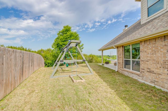 416 Bluffside Trail, Benbrook, TX 76126