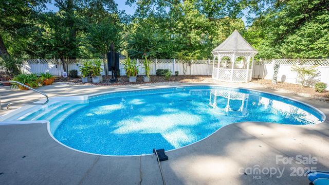 7843 Nine Iron Court, Denver, NC 28037
