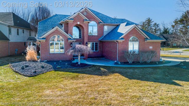 1628 Royal Birkdale Drive W, Oxford Charter Township, MI 48371