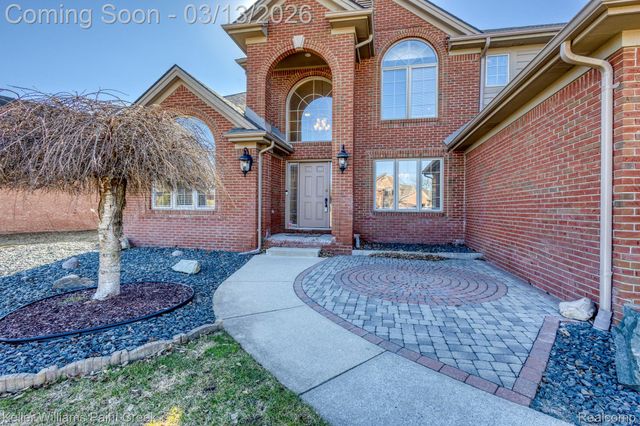 1628 Royal Birkdale Drive W, Oxford Charter Township, MI 48371