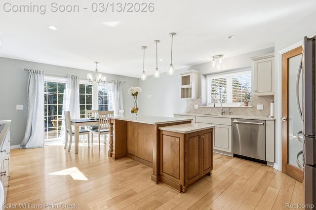 1628 Royal Birkdale Drive W, Oxford Charter Township, MI 48371