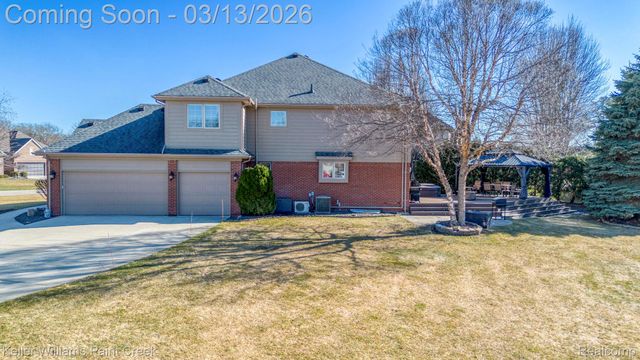 1628 Royal Birkdale Drive W, Oxford Charter Township, MI 48371