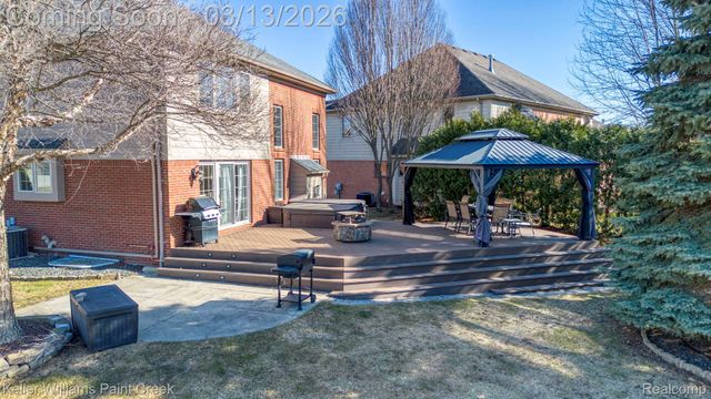 1628 Royal Birkdale Drive W, Oxford Charter Township, MI 48371