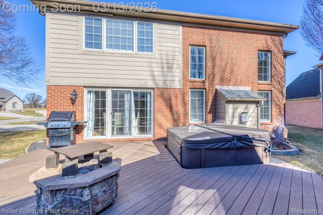 1628 Royal Birkdale Drive W, Oxford Charter Township, MI 48371