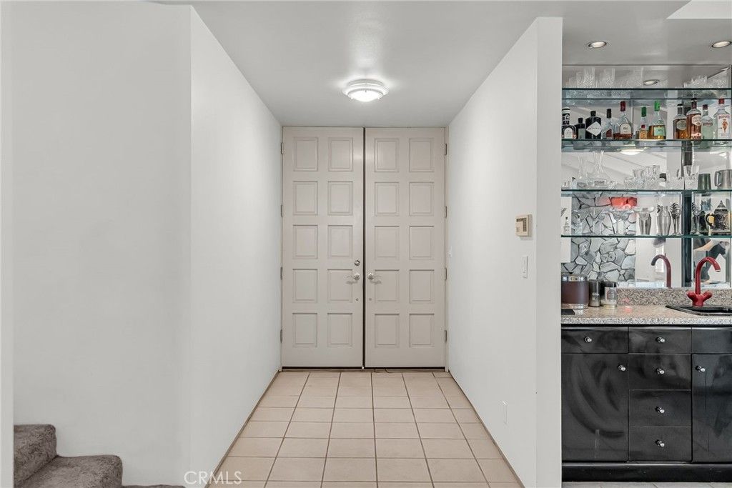 Image 11 of property listing at 2110 Hathaway, Riverside, CA 92506
