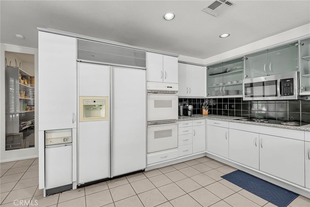 Image 23 of property listing at 2110 Hathaway, Riverside, CA 92506