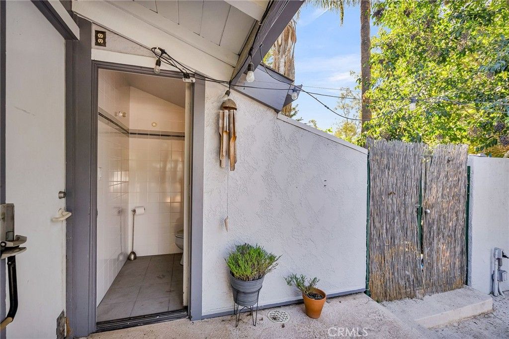 Image 46 of property listing at 2110 Hathaway, Riverside, CA 92506