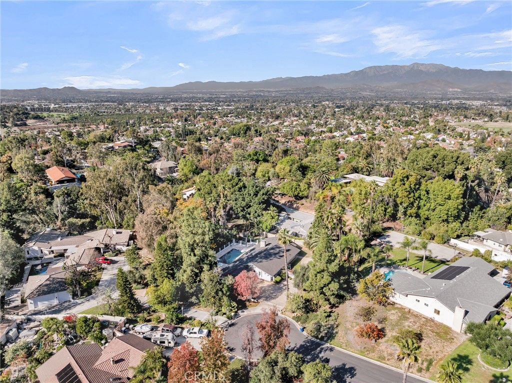 Image 53 of property listing at 2110 Hathaway, Riverside, CA 92506