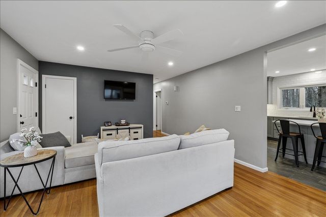 26 Bert Street, Hooksett, NH 03106