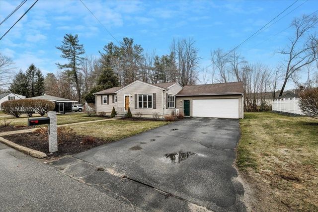 26 Bert Street, Hooksett, NH 03106