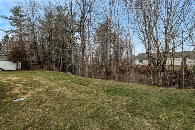 26 Bert Street, Hooksett, NH 03106