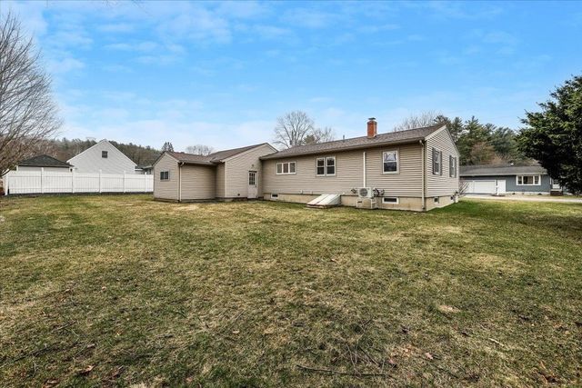 26 Bert Street, Hooksett, NH 03106