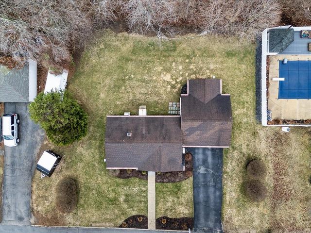 26 Bert Street, Hooksett, NH 03106