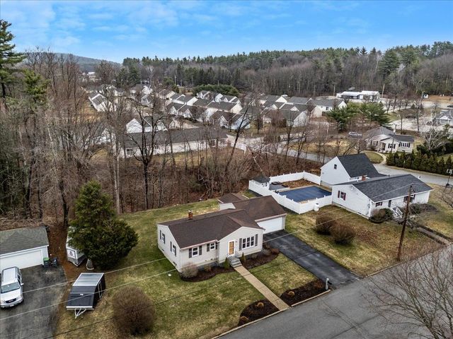 26 Bert Street, Hooksett, NH 03106