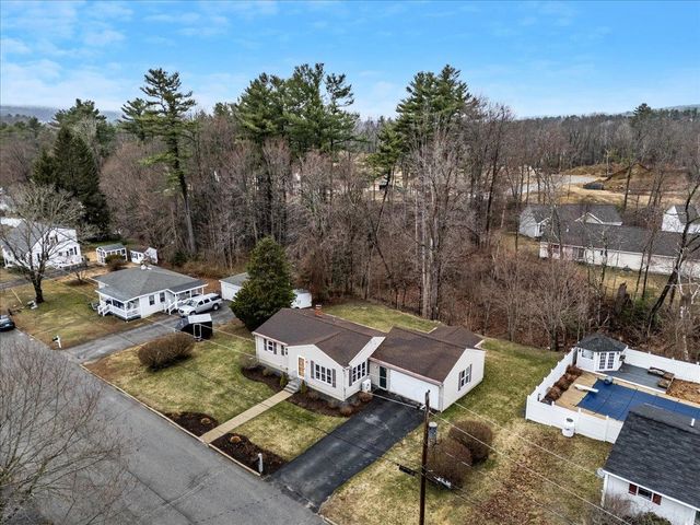 26 Bert Street, Hooksett, NH 03106