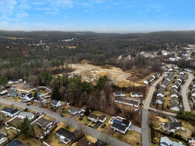 26 Bert Street, Hooksett, NH 03106