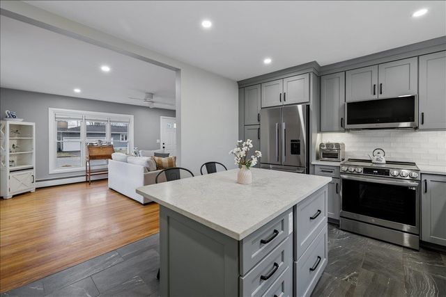 26 Bert Street, Hooksett, NH 03106