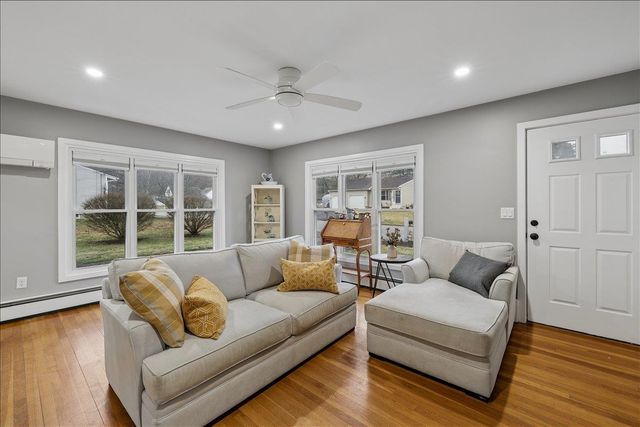 26 Bert Street, Hooksett, NH 03106