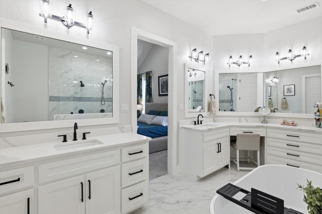 701 Glade Park Court, Azle, TX 76020