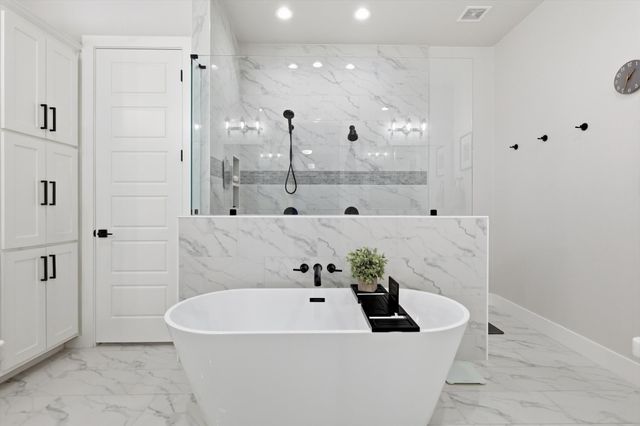 701 Glade Park Court, Azle, TX 76020