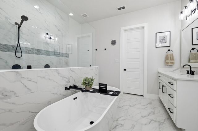 701 Glade Park Court, Azle, TX 76020