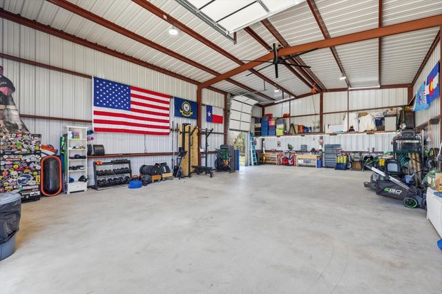 701 Glade Park Court, Azle, TX 76020