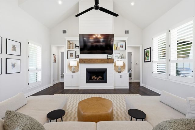 701 Glade Park Court, Azle, TX 76020