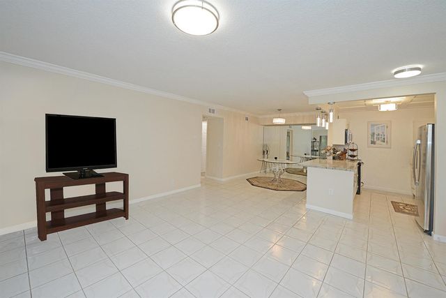 297 Deer Creek Boulevard 1302, Deerfield Beach, FL 33442