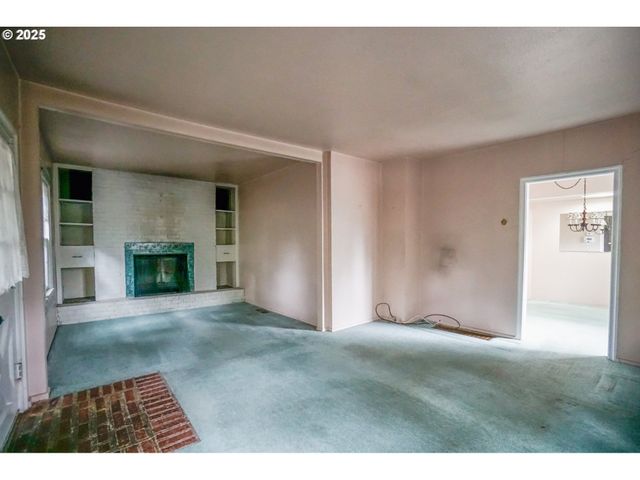 2620 CHAMBERS St, Eugene, OR 97405