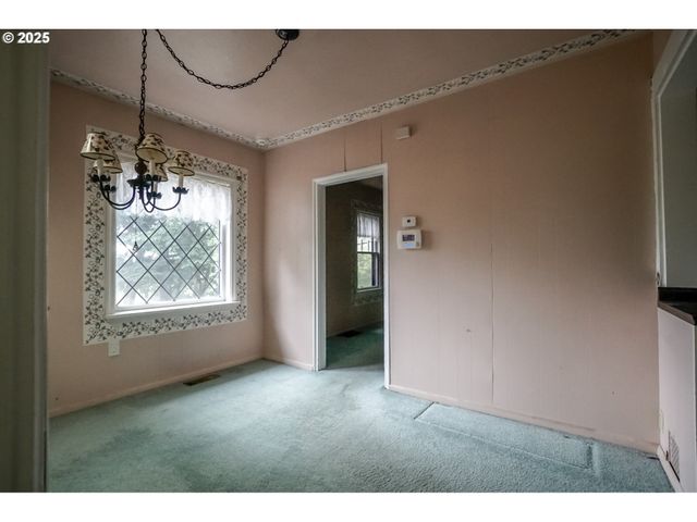 2620 CHAMBERS St, Eugene, OR 97405