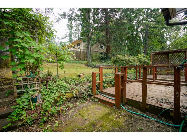 2620 CHAMBERS St, Eugene, OR 97405