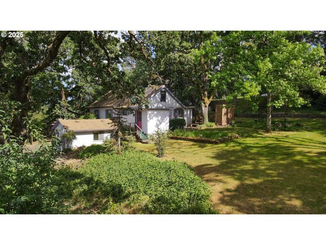 2620 CHAMBERS St, Eugene, OR 97405