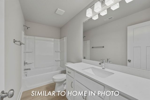 115 NE Doe Pointe Lane, Ankeny, IA 50021