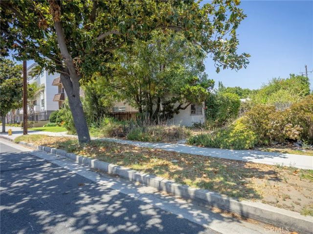 14301 Roscoe, Panorama City, CA 91402