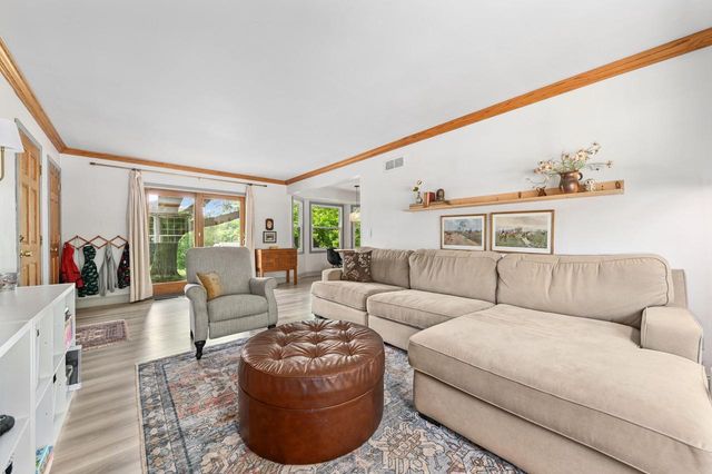 703 Cheyenne DRIVE, Waukesha, WI 53188