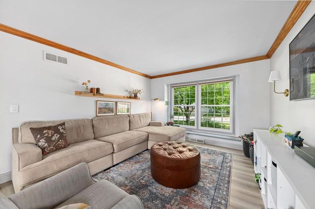 703 Cheyenne DRIVE, Waukesha, WI 53188