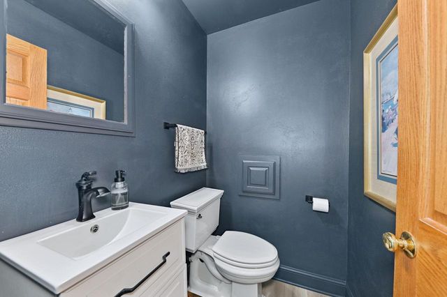 703 Cheyenne DRIVE, Waukesha, WI 53188