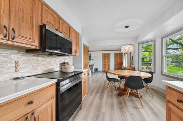 703 Cheyenne DRIVE, Waukesha, WI 53188