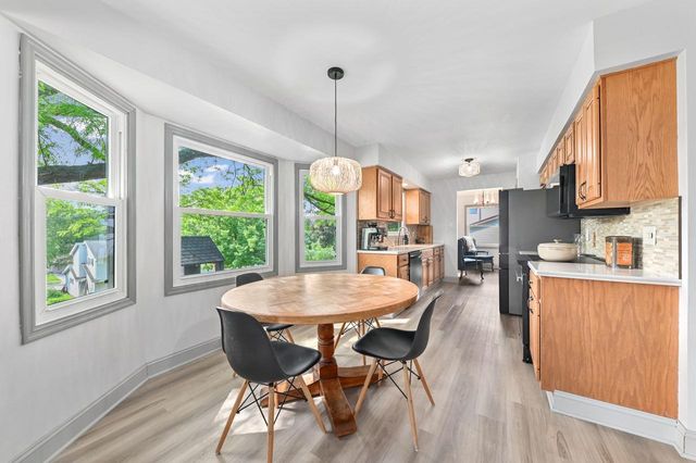 703 Cheyenne DRIVE, Waukesha, WI 53188