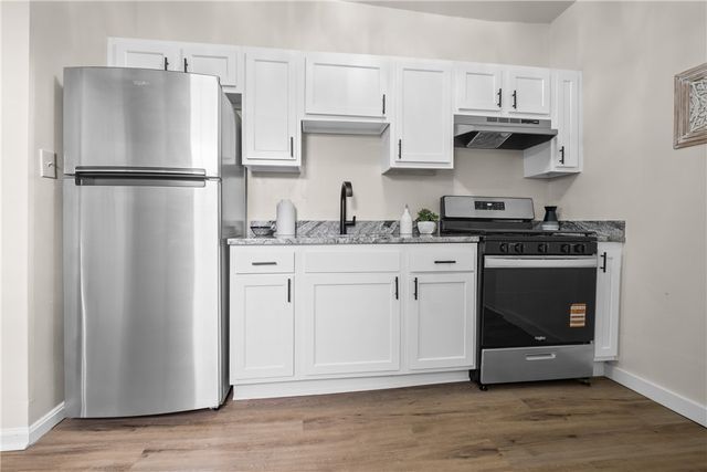 826 Walnut St, Edgewood, PA 15221